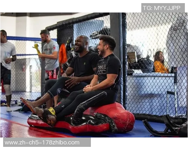 乔恩琼斯与凯恩精彩对决视频回顾及赛后分析